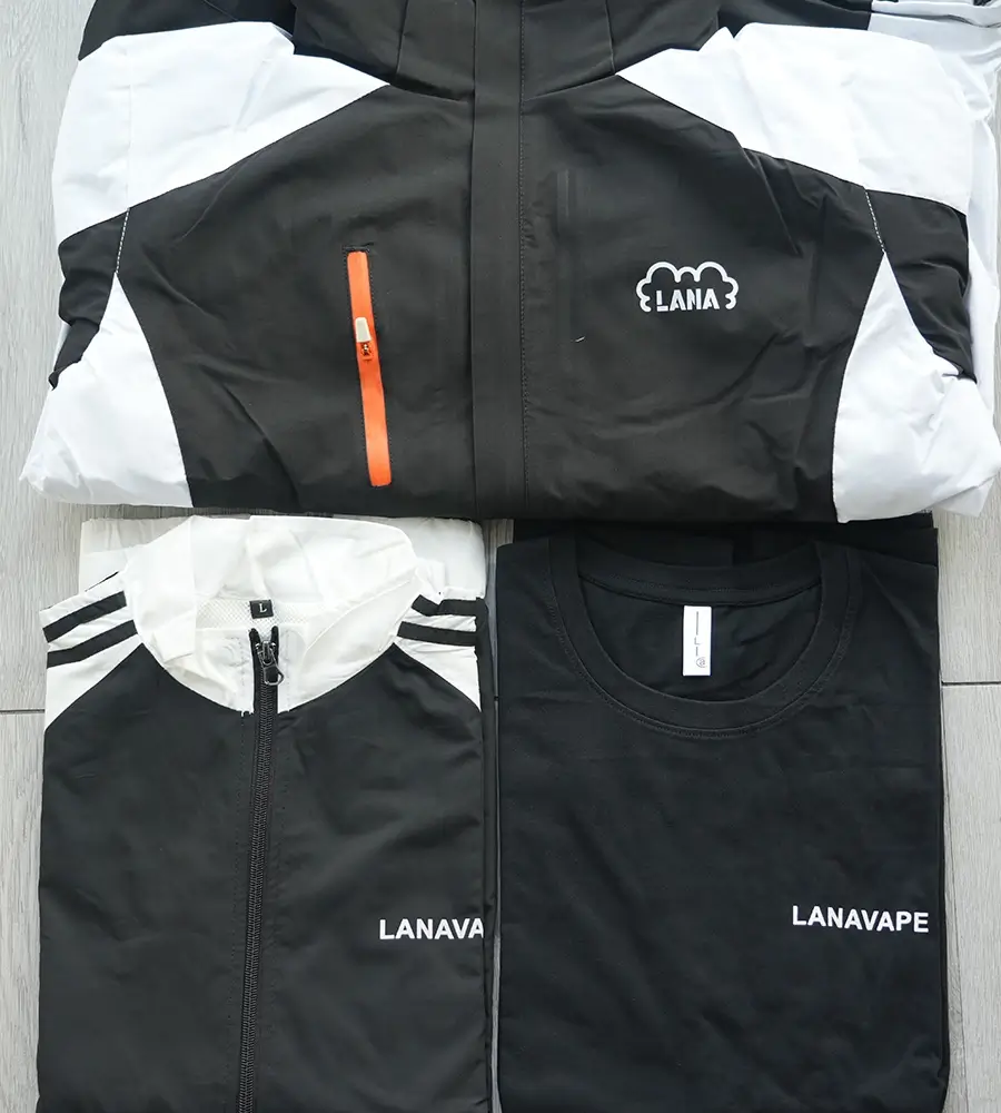 LANAVAPE's clothes are like my second skin! The low-key side embroidered logo is the essence of luxury.